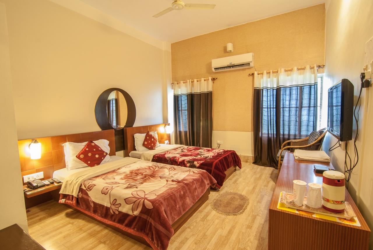 Hotel Jyoti Forbesganj Exterior photo