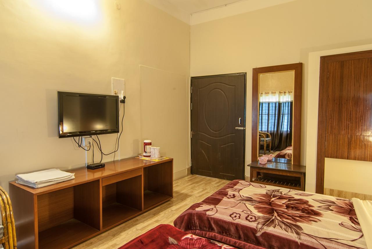 Hotel Jyoti Forbesganj Exterior photo